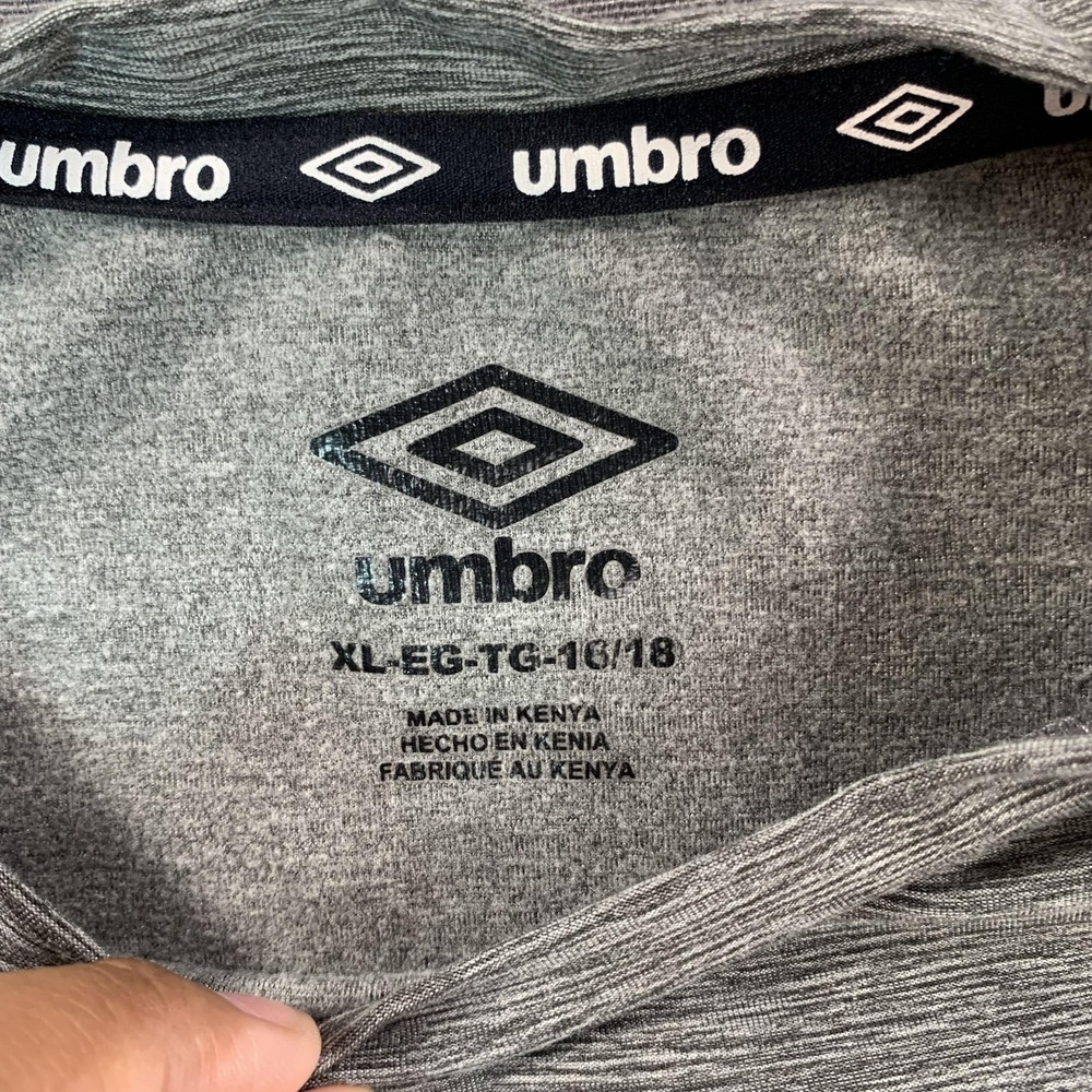 Umbro Shirt Boys XL 16-18 Gray Long Sleeve Athletic Logo Stretch Tee Soccer - Picture 6 of 16